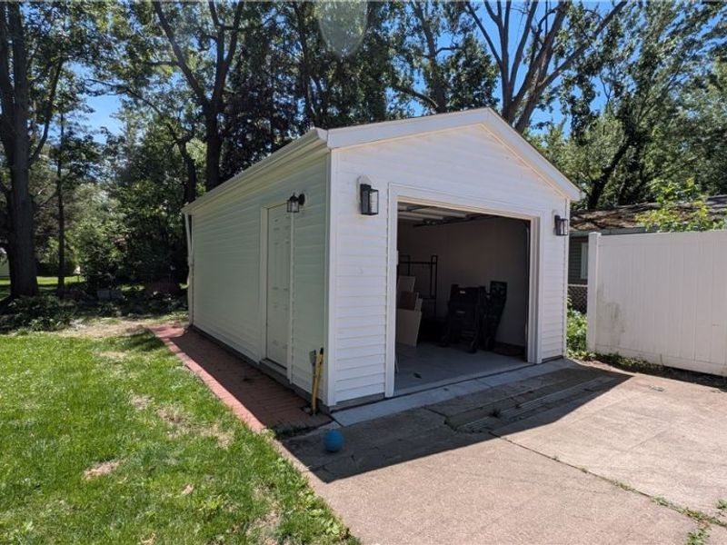 16725 Bradgate Avenue, Cleveland, OH 44111 Photo 26