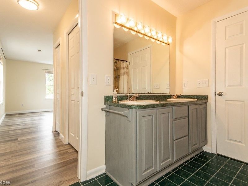 1565 Douglas Road, Wickliffe, OH 44092 Photo 25