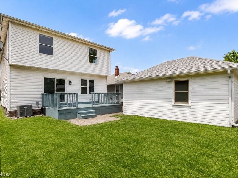 1565 Douglas Road, Wickliffe, OH 44092 Photo 3