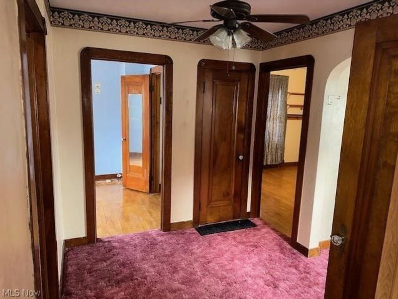1061 Bell Court , Elyria, OH 44035 Photo 3