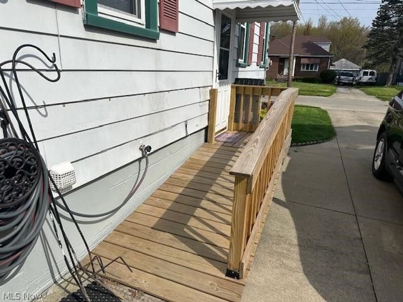 1061 Bell Court , Elyria, OH 44035 Photo 7