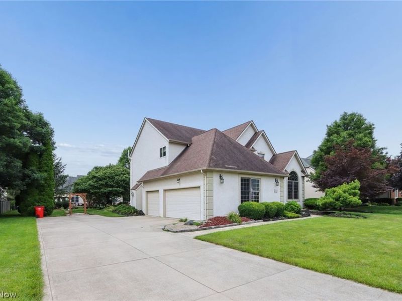 9189 Candleridge Street, Pickerington, OH 43147 Photo 2
