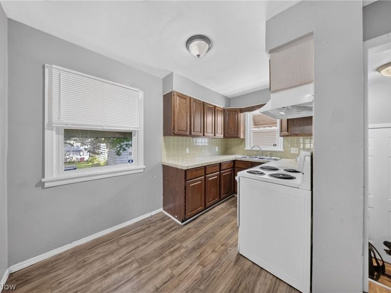 378 Hillwood Drive , Akron, OH 44320 Photo 15
