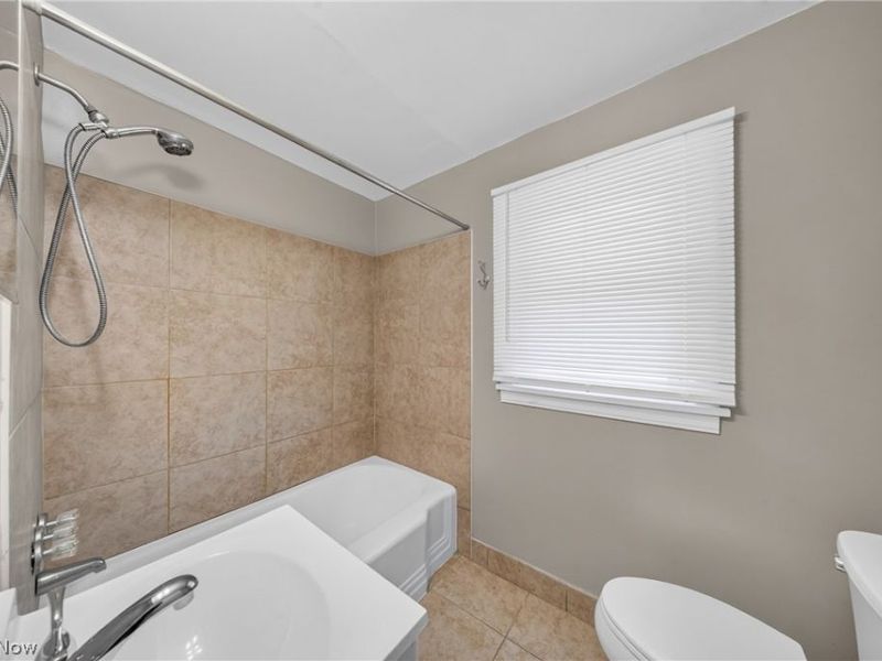 378 Hillwood Drive , Akron, OH 44320 Photo 28