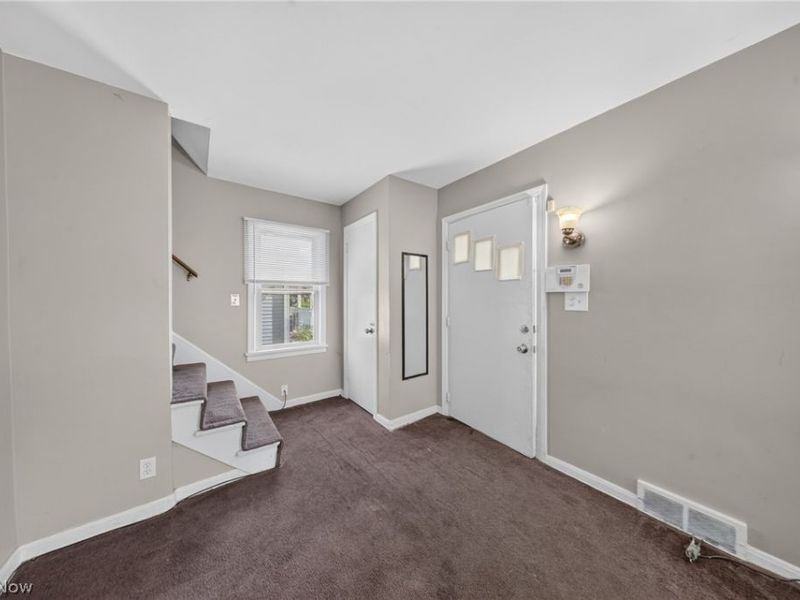 378 Hillwood Drive , Akron, OH 44320 Photo 9