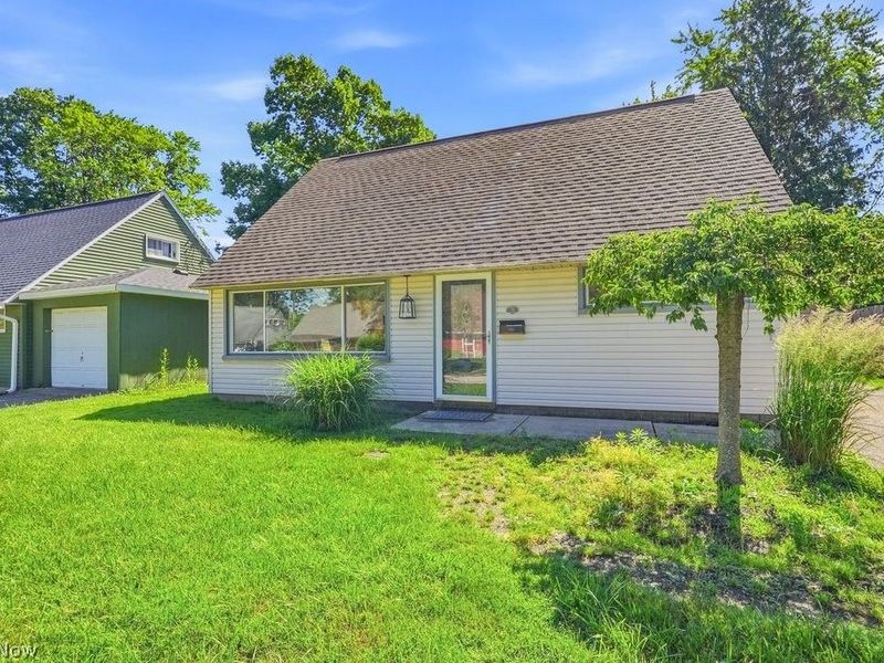 1757 Windsor Street, Cuyahoga Falls, OH 44221 Photo 2