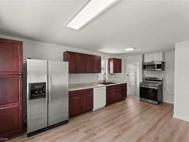 3323 Wales Avenue, Parma, OH 44134 Photo 10