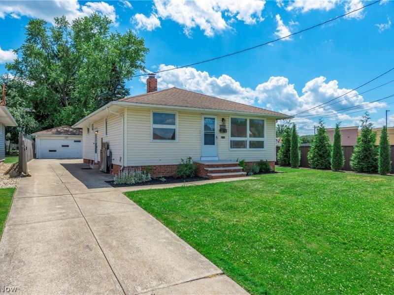 3323 Wales Avenue, Parma, OH 44134 Photo 4