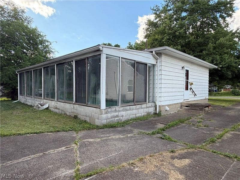 139 Centervale Avenue, Youngstown, OH 44512 Photo 2