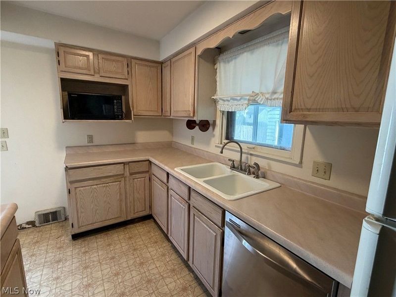 139 Centervale Avenue, Youngstown, OH 44512 Photo 4