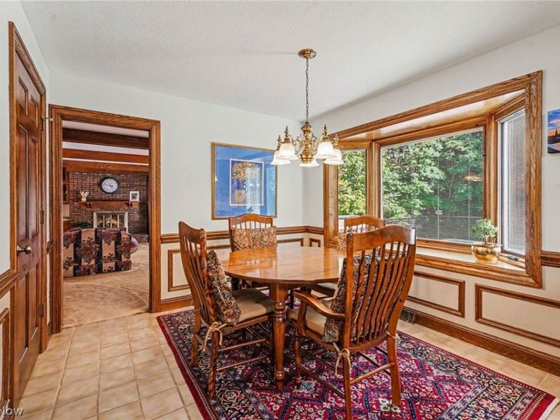 33328 Allenbury Drive, Solon, OH 44139 Photo 5