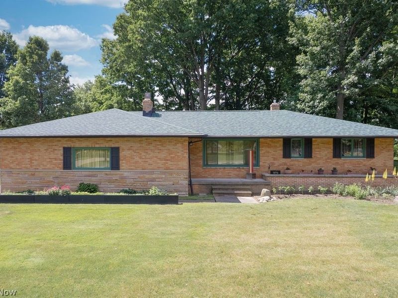 1896 Dunellon Drive, Lyndhurst, OH 44124 Photo 1