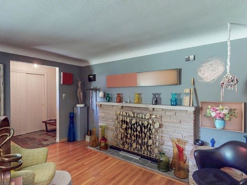 1896 Dunellon Drive, Lyndhurst, OH 44124 Photo 6