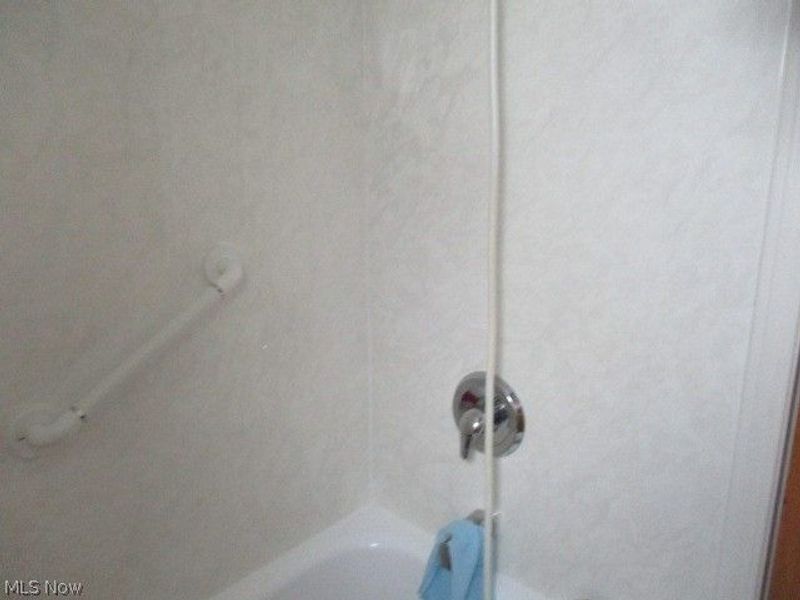 11805 Crofton Avenue , Garfield Heights, OH 44125 Photo 12