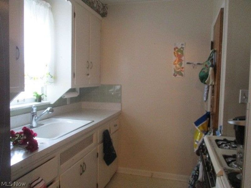 11805 Crofton Avenue , Garfield Heights, OH 44125 Photo 2