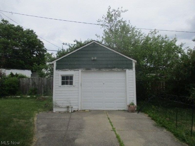 11805 Crofton Avenue , Garfield Heights, OH 44125 Photo 20