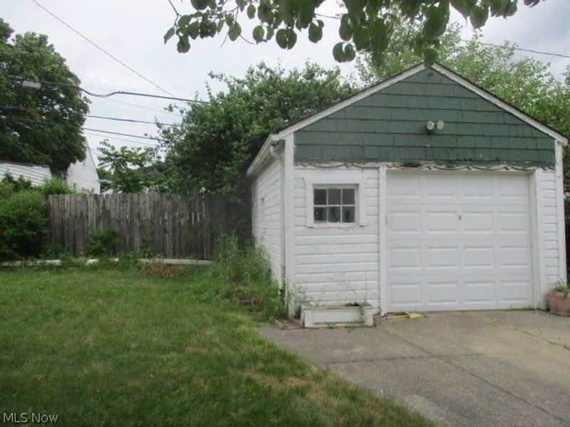11805 Crofton Avenue , Garfield Heights, OH 44125 Photo 21