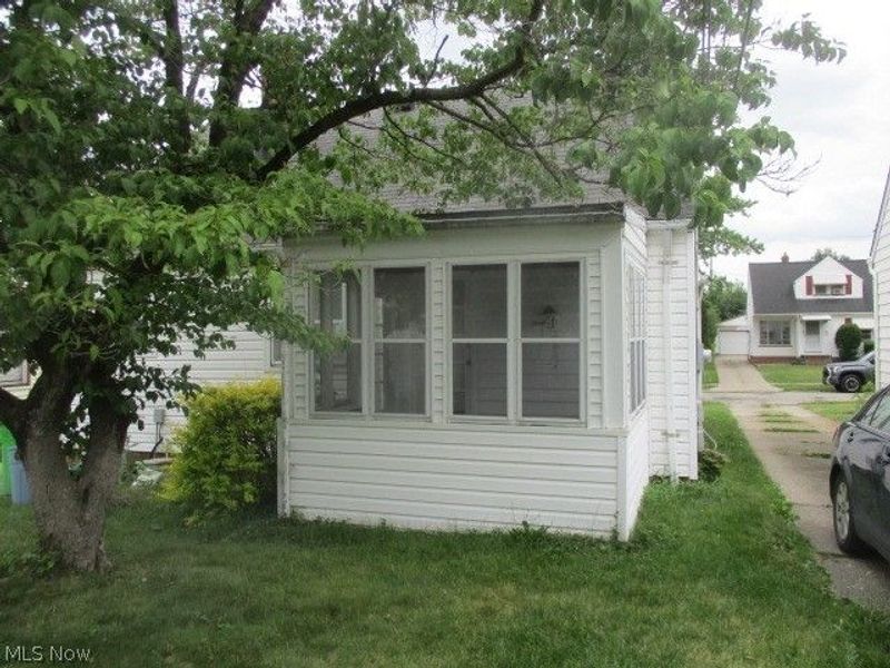 11805 Crofton Avenue , Garfield Heights, OH 44125 Photo 22