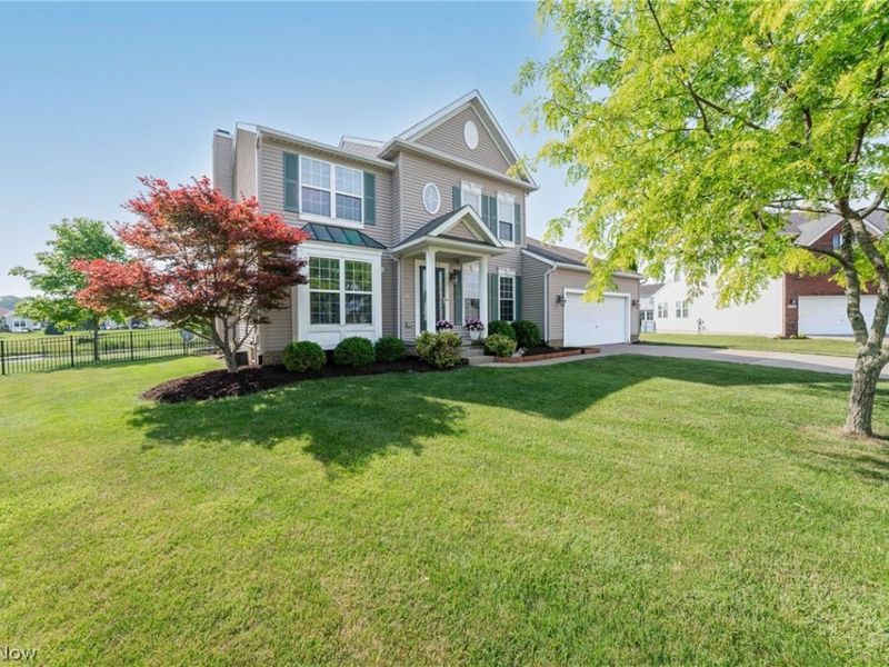 38327 Humphrey Circle , North Ridgeville, OH 44039 Photo 2