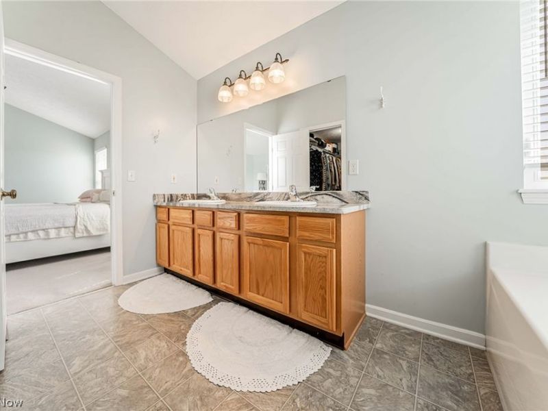 38327 Humphrey Circle , North Ridgeville, OH 44039 Photo 25