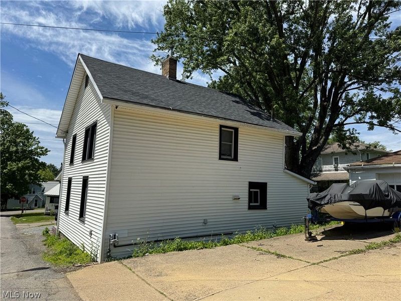 817 Ashbaugh , East Liverpool, OH 43920 Photo 1