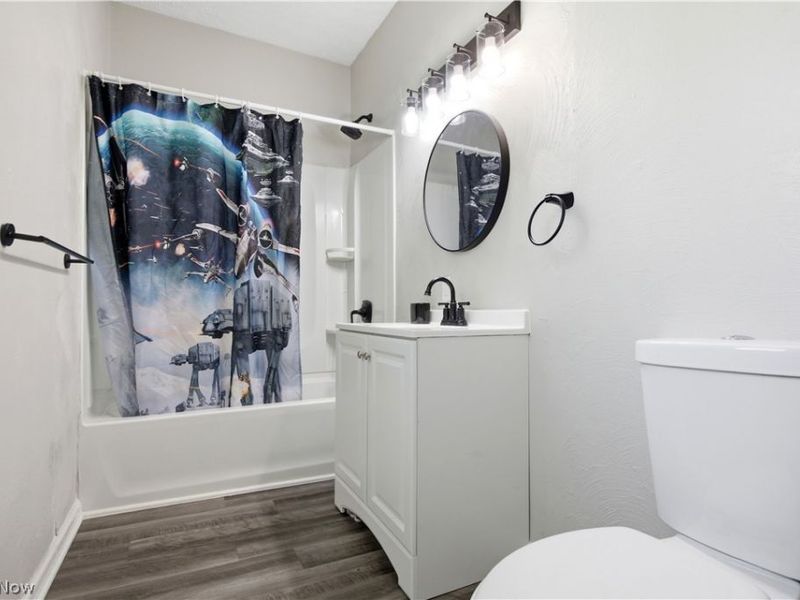 1756 Livingston Avenue , Lorain, OH 44052 Photo 11