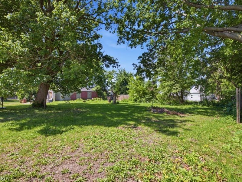 1756 Livingston Avenue , Lorain, OH 44052 Photo 17