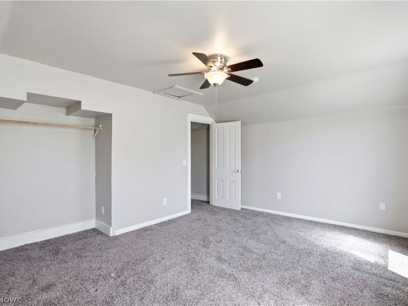 1756 Livingston Avenue , Lorain, OH 44052 Photo 5