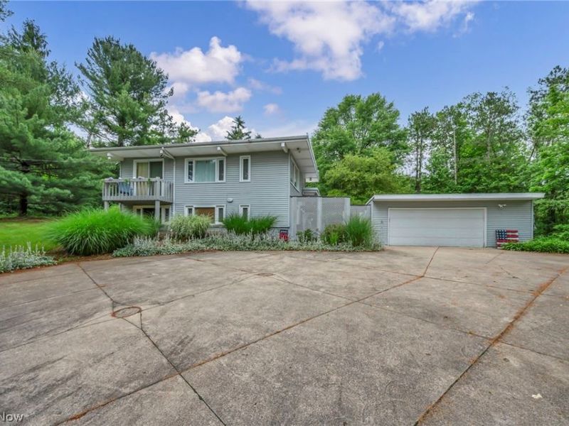 1425 Partridge Lane, Akron, OH 44333 Photo 2