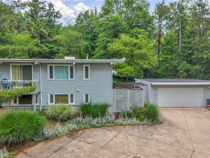 1425 Partridge Lane, Akron, OH 44333 Photo 3