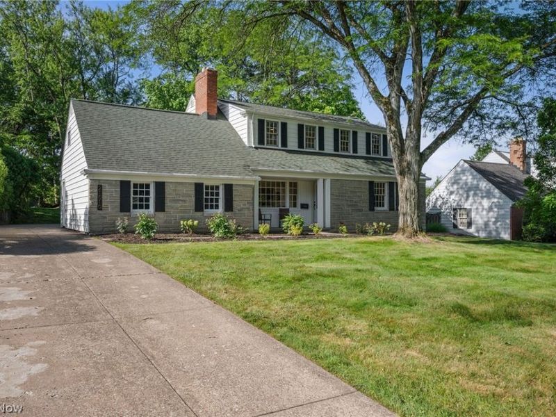 21510 Halburton Road, Beachwood, OH 44112 Photo 2
