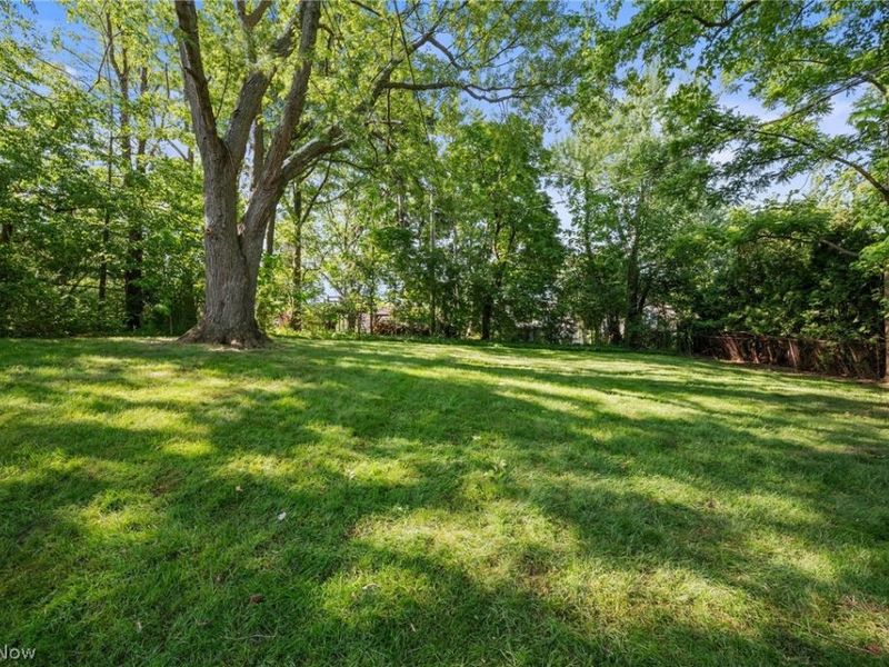 21510 Halburton Road, Beachwood, OH 44112 Photo 47