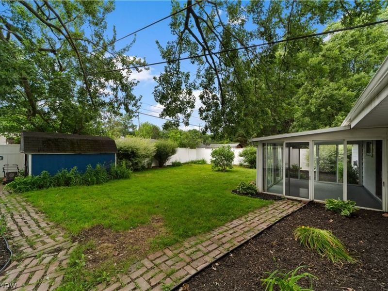 8991 Lynnhaven Road , Parma Heights, OH 44130 Photo 34
