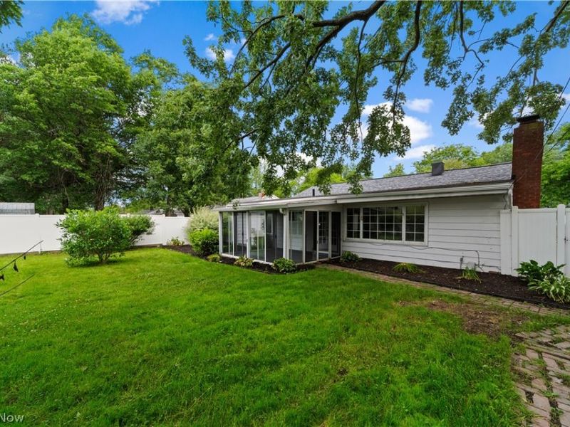 8991 Lynnhaven Road , Parma Heights, OH 44130 Photo 35