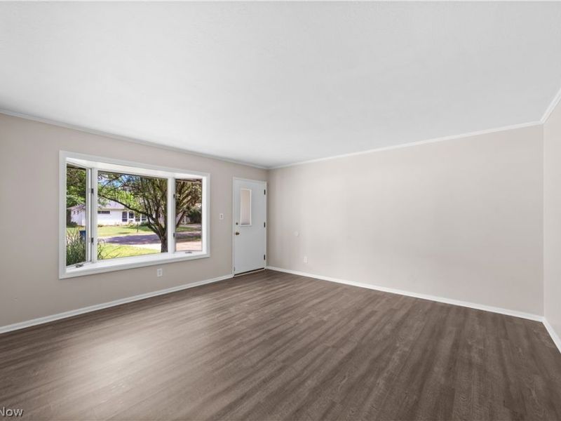 8991 Lynnhaven Road , Parma Heights, OH 44130 Photo 4