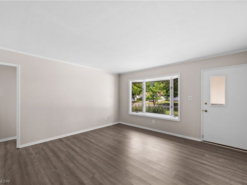 8991 Lynnhaven Road , Parma Heights, OH 44130 Photo 5