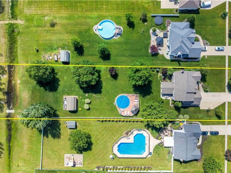 34897 Shawn Drive , North Ridgeville, OH 44039 Photo 3