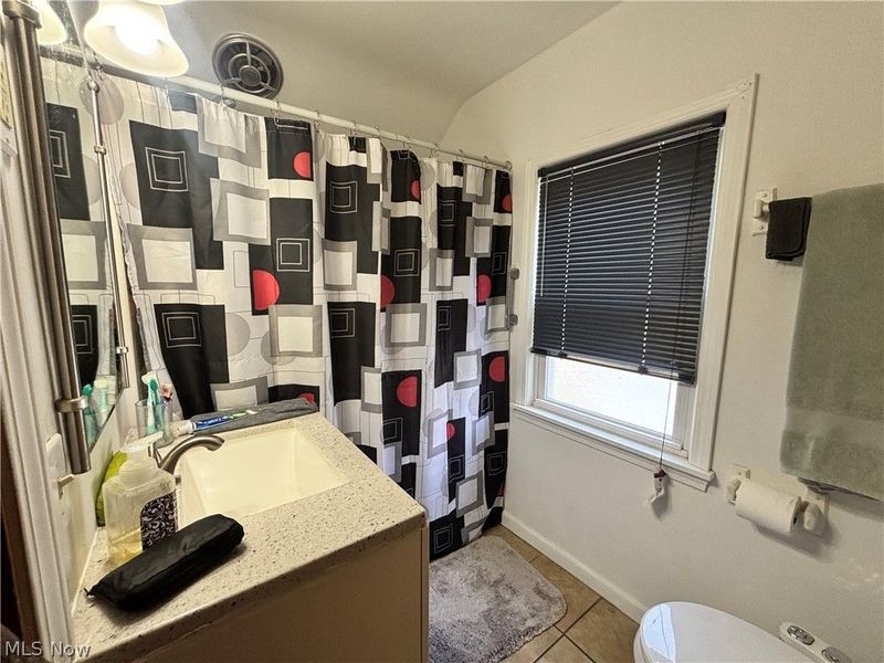 24201 Yosemite Drive , Euclid, OH 44117 Photo 13