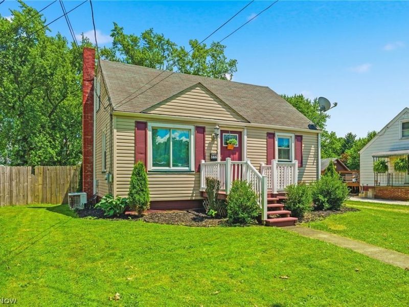 222 Genoa Avenue SW, Massillon, OH 44646 Photo 2