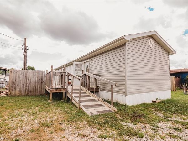43 Thorn Street, Parkersburg, WV 26101