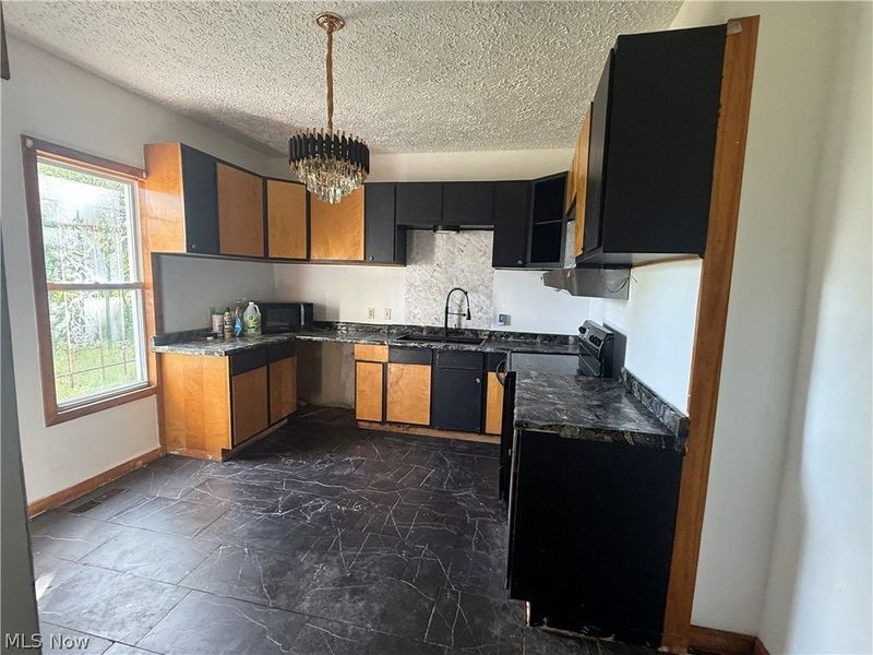 34 Montgomery , Youngstown, OH 44406 Photo 6