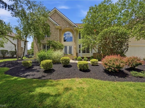 644 Clinton Lane , Highland Heights, OH 44143