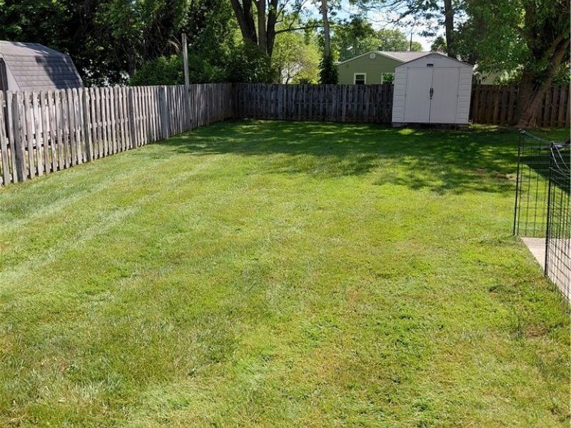 725 Gary Drive, Hubbard, OH 44425 Photo 3