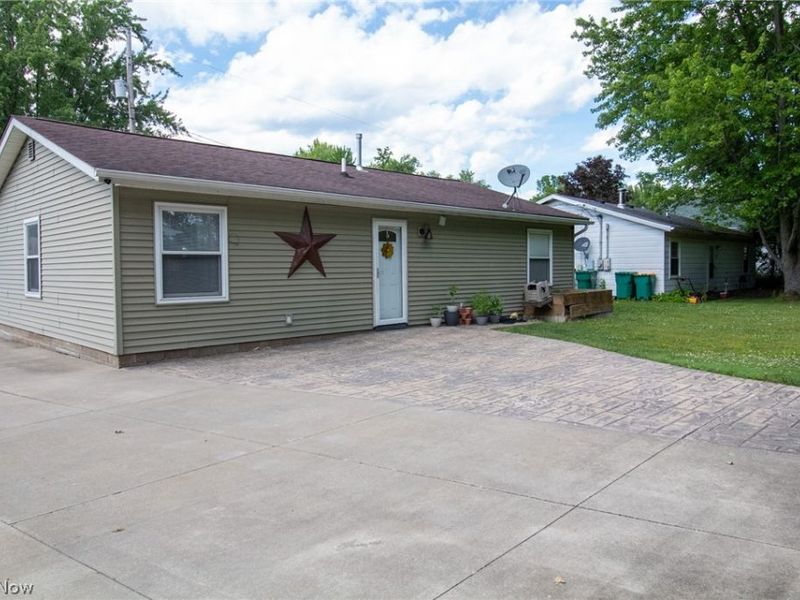 824 S Nearing Circle , Geneva, OH 44041 Photo 8