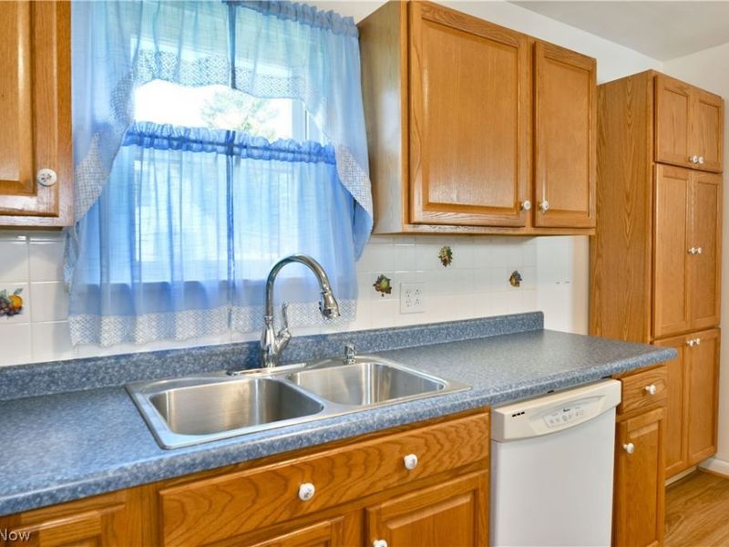 1406 Mazda Avenue NE, Warren, OH 44483 Photo 11