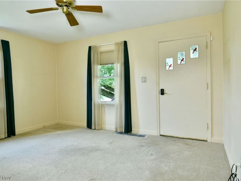 1406 Mazda Avenue NE, Warren, OH 44483 Photo 3
