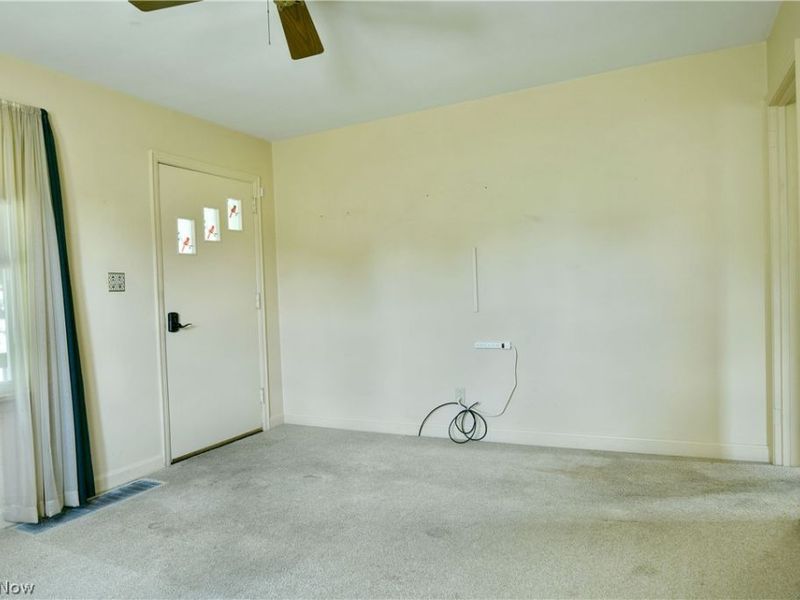 1406 Mazda Avenue NE, Warren, OH 44483 Photo 5