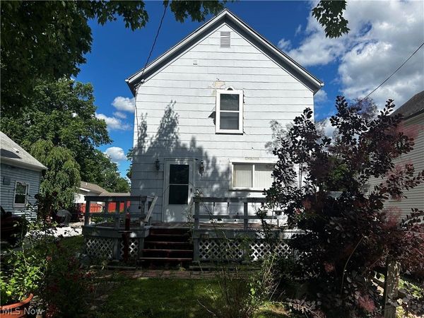 859 Kling Street , Akron, OH 44311