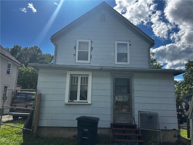 859 Kling Street, Akron, OH 44311 Photo 2