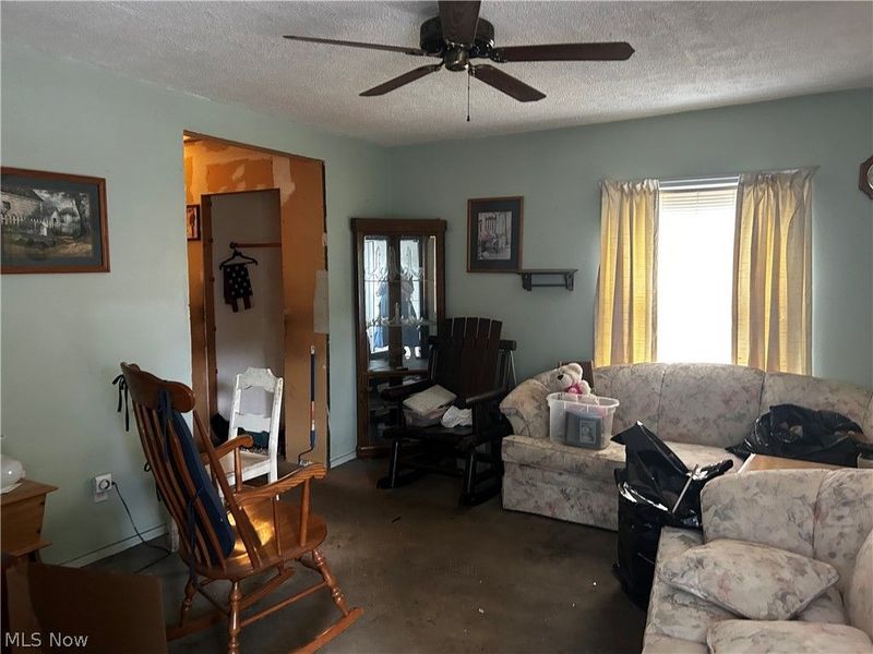 859 Kling Street, Akron, OH 44311 Photo 5